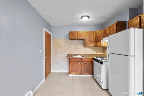 26-5-26-28 Lawrence St, Hartford, CT, 06106 | Card Image