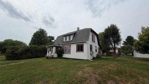 236 1st Ave, Chippewa Falls, WI, 54729-1201 | Card Image