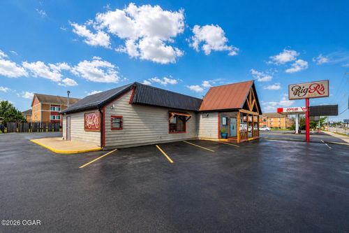 1220 E 15th St, Joplin, MO, 64804-0811 | Card Image
