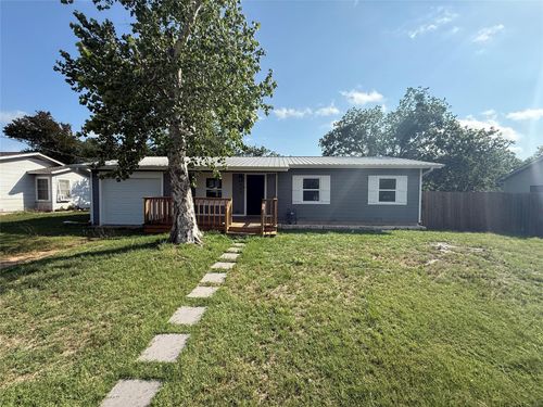 445 W Vaughan St, Bertram, TX, 78605-4512 | Card Image