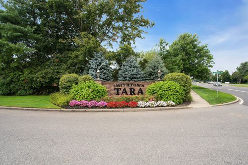 121 Scarlett Drive, Smithtown, NY, 11725 | Card Image