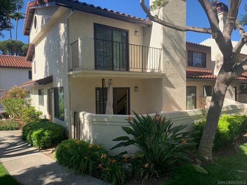 53-4250 Porte De Palmas, San Diego, CA, 92122-5151 | Card Image