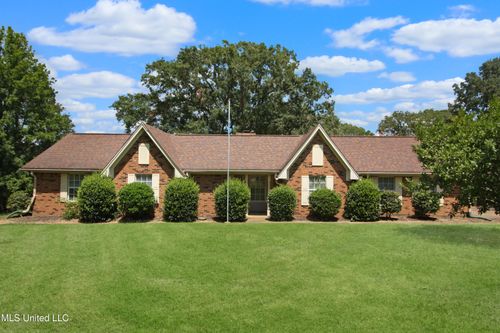 120 Spring Valley Dr, Raymond, MS, 39154-9731 | Card Image