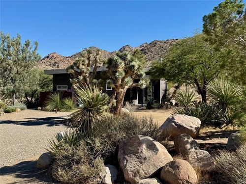 8744 Star Ln, Joshua Tree, CA, 92252-5706 | Card Image