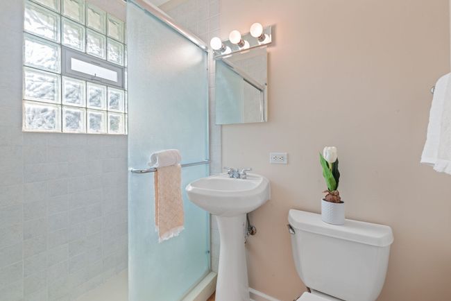532 Apache Ln, House other with 3 bedrooms, 2 bathrooms and 1 parking in Carol Stream IL | Image 11