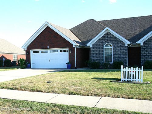 115 Sweetspire Dr, Mt Washington, KY, 40047-5580 | Card Image