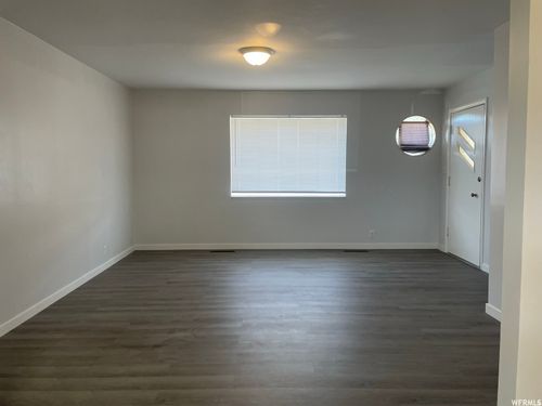 529-529 W 200 S, Vernal, UT, 84078-3051 | Card Image