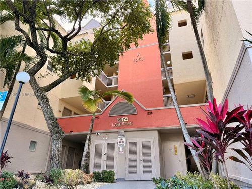 apt-506-8255 Lake Dr, Doral, FL, 33166-7859 | Card Image