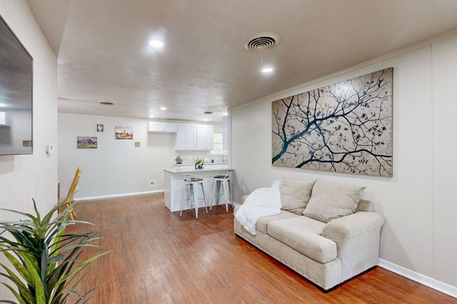 128 Se Gardens Blvd, House other with 3 bedrooms, 2 bathrooms and null parking in Burleson TX | Image 10