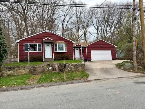 49 Williams St, Lincoln, RI, 02865-3539 | Card Image