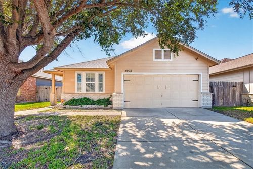 3005 Las Brisas St, Corpus Christi, TX, 78414-5016 | Card Image