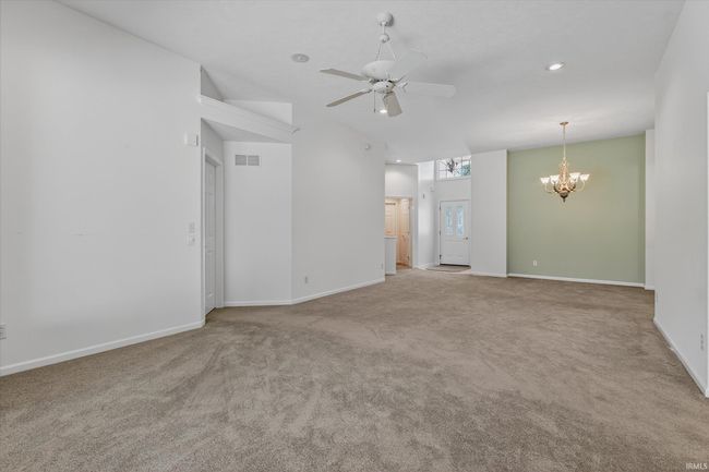 1722 Cobblestone Blvd, Condo with 3 bedrooms, 3 bathrooms and null parking in Elkhart IN | Image 4
