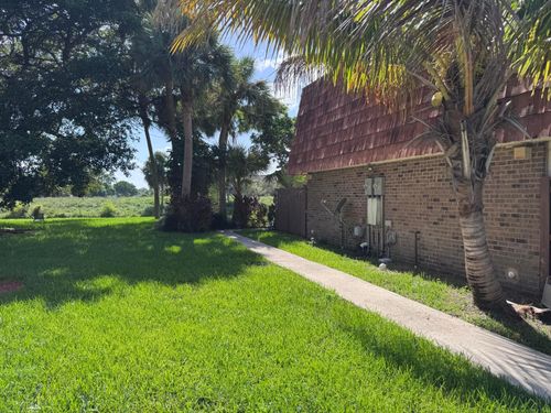 8492 S Coral Cir, North Lauderdale, FL, 33068-4152 | Card Image