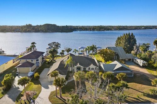 2660 Sunset Dr, New Smyrna Beach, FL, 32168-5610 | Card Image