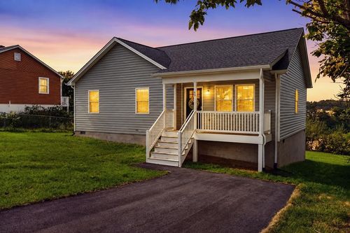 68 Sunset Blvd, STAUNTON, VA, 24401 | Card Image