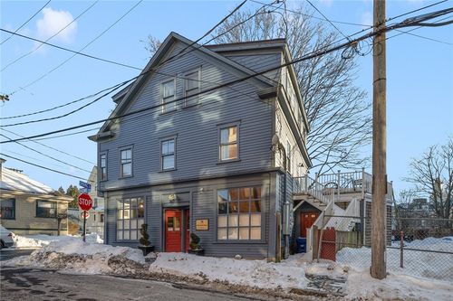 3-21 Spring St, Newport, RI, 02840-2927 | Card Image