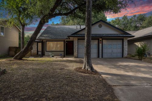 9709 Moorberry St, Austin, TX, 78729-2752 | Card Image