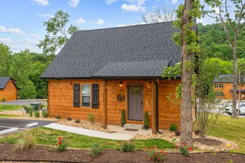 117 Hillside Ct, Hollister, MO, 65672-5496 | Card Image