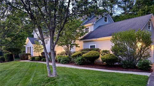 15 Shadow Ridge Dr, Richmond, RI, 02812-1113 | Card Image