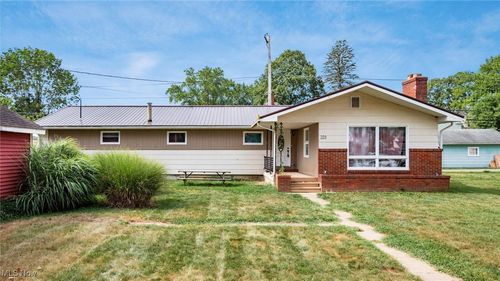 223 Cherry St, Warsaw, OH, 43844-9352 | Card Image