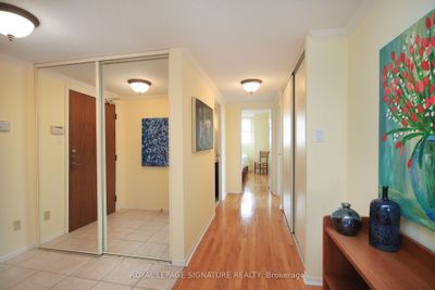 2005 - 75 Wynford Heights Cres, Condo with 3 bedrooms, 2 bathrooms and 2 parking in North York ON | Image 3