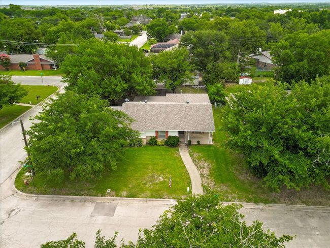 100 Hillcrest St, House other with 3 bedrooms, 2 bathrooms and null parking in Sanger TX | Image 22