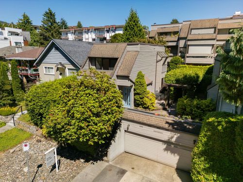 2024 Chesterfield Ave, North Vancouver, BC, V7M2P6 | Card Image