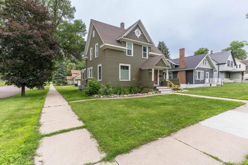 801 S Union Ave, Fergus Falls, MN, 56537-2714 | Card Image