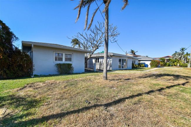 568 Johns Pass Ave, House other with 4 bedrooms, 3 bathrooms and null parking in MADEIRA BEACH FL | Image 13