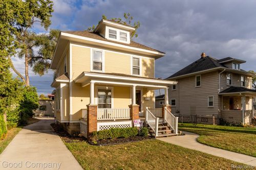 909 S Center St, Royal Oak, MI, 48067-3230 | Card Image