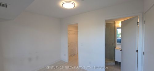 309-8 Tippett Rd, Toronto, ON, M3H0E7 | Card Image