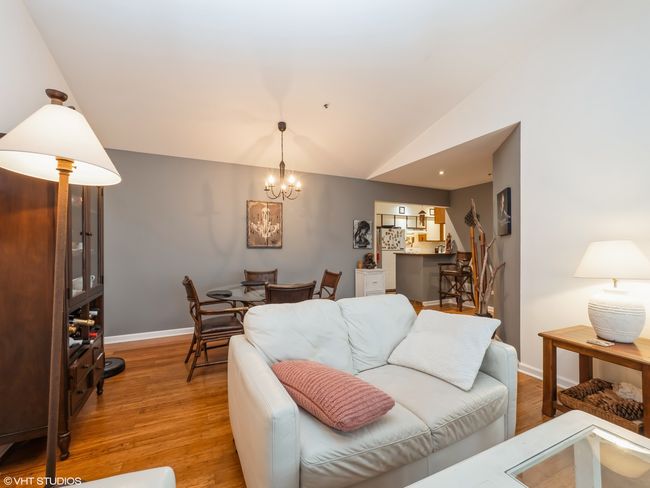 APT-304 - 671 Hapsfield Ln, Condo with 2 bedrooms, 2 bathrooms and 1 parking in Buffalo Grove IL | Image 6