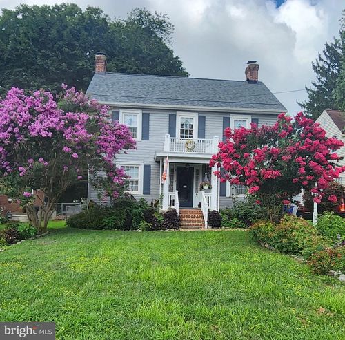 925 Frederick St, HAGERSTOWN, MD, 21740-6820 | Card Image