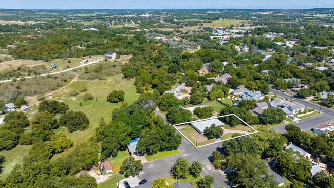 312 S Acorn St, House other with 3 bedrooms, 3 bathrooms and null parking in Fredericksburg TX | Image 35