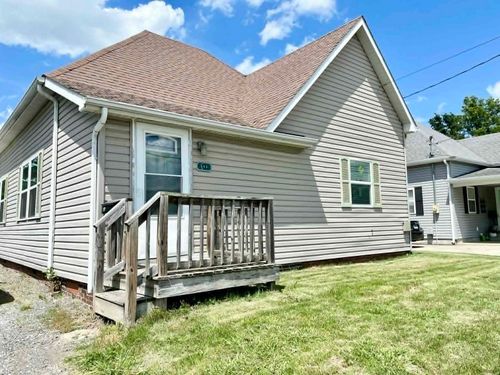 511 E Herrin St, Herrin, IL, 62948-3339 | Card Image