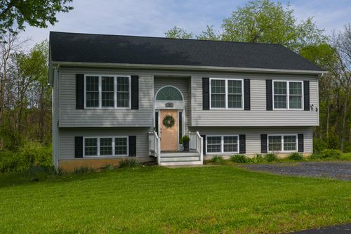 205 Sandpiper Ln, SHEPHERDSTOWN, WV, 25443-4519 | Card Image