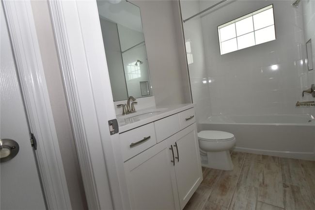 6394 Roadstead Ct, House other with 3 bedrooms, 3 bathrooms and null parking in Apollo Beach FL | Image 19