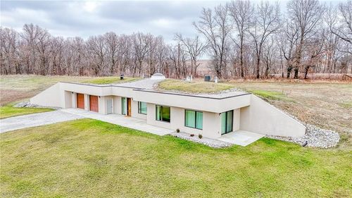 18018 Ozark Ln, Higginsville, MO, 64037-9325 | Card Image