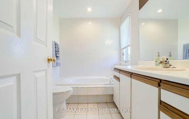 14 Dobson Crt, House other with 4 bedrooms, 3 bathrooms and 11 parking in Nobleton ON | Image 11