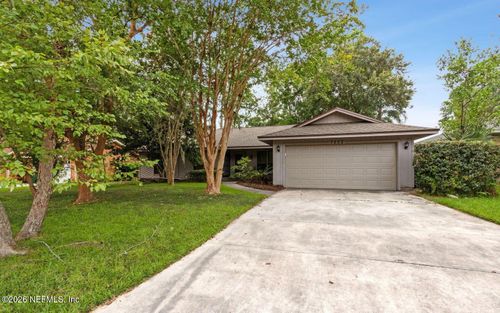 7252 Holiday Hill Ct, JACKSONVILLE, FL, 32216-9138 | Card Image