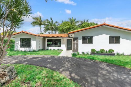 6701 Sw 48th St, Miami, FL, 33155-6804 | Card Image