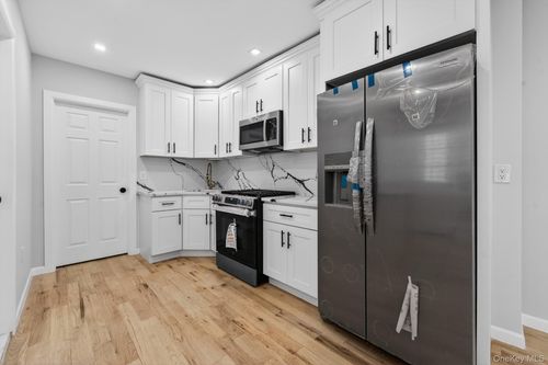 1611 E 91st Street, New York, NY, 11236 | Card Image