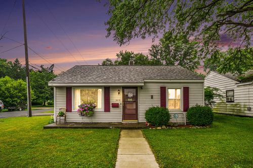 3419 E Main St, Kalamazoo, MI, 49048-2214 | Card Image
