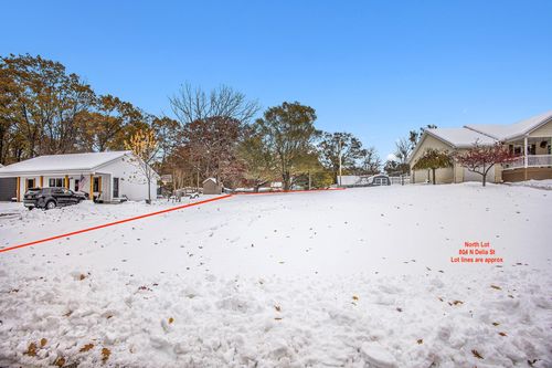 802 N Delia St, Ludington, MI, 49431-1422 | Card Image