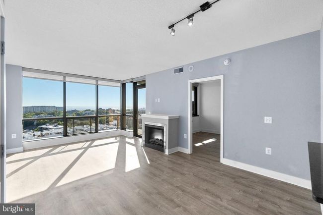 APT-909 - 2001 15 Th St N, Condo with 2 bedrooms, 2 bathrooms and null parking in ARLINGTON VA | Image 32