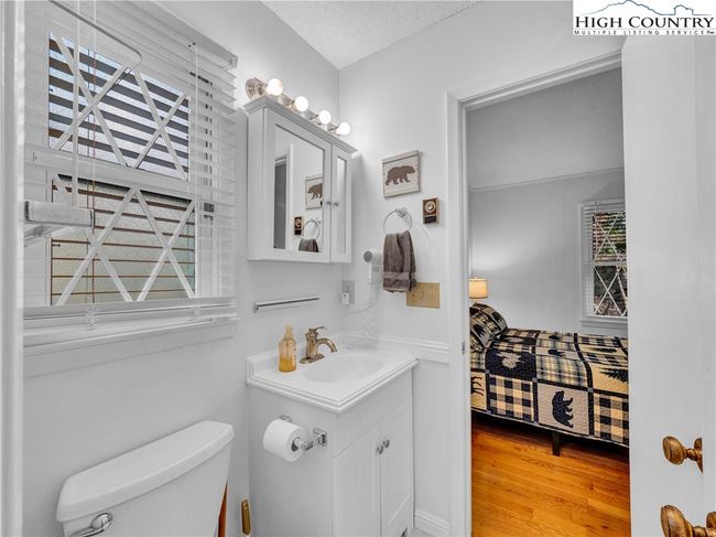 Full bath 2 | Image 30