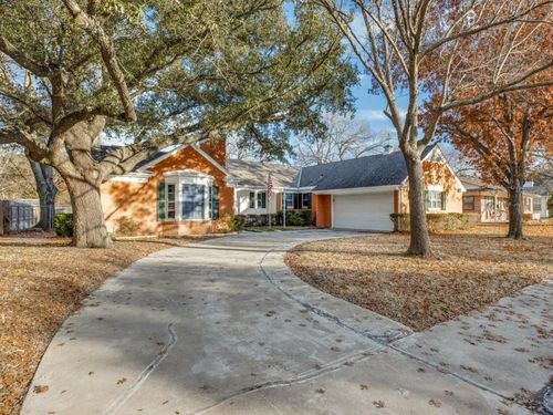 406 Line Drive, Gainesville, TX, 76240 | Card Image