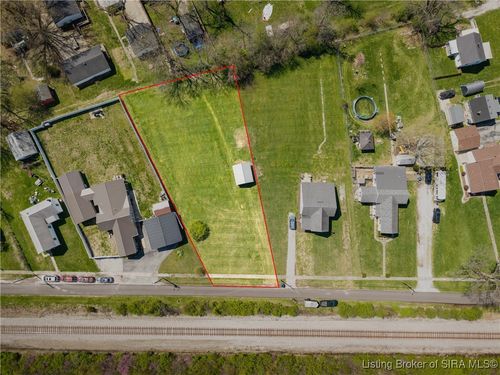 422 Penn Ave, Sellersburg, IN, 47172-1402 | Card Image