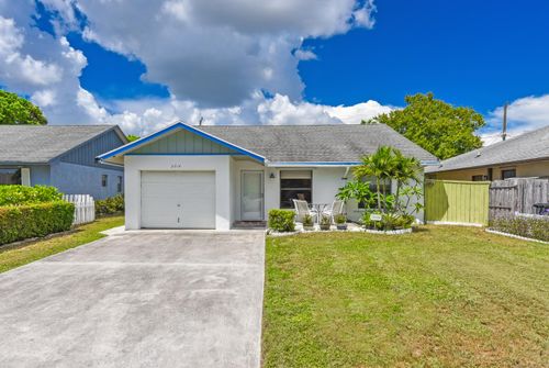 5914 Se Wilsie Dr, Stuart, FL, 34997-8056 | Card Image