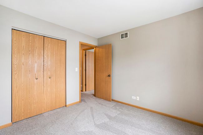 2583 - 2583 Dickens Ct, House attached with 2 bedrooms, 2 bathrooms and 1 parking in Aurora IL | Image 15